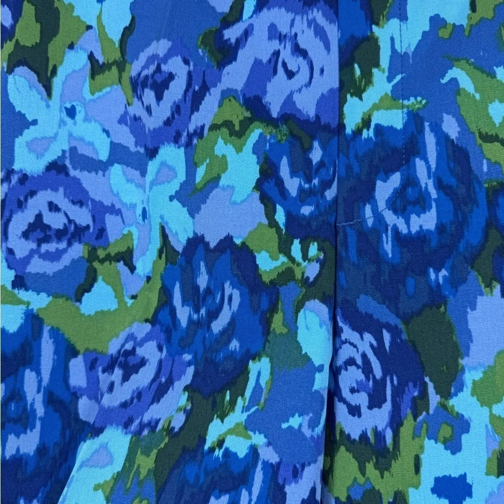 Issac Mizrahi Live! 24/7 Stretch Bermuda Swim Shorts Blue Floral 22WP